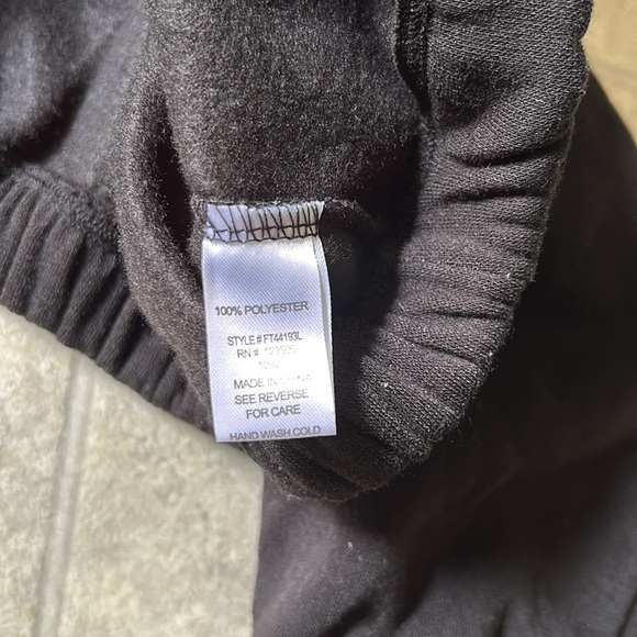 Black Lounge Set - Picture 8 of 9